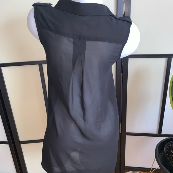 Women’s top - Picture 3 of 5